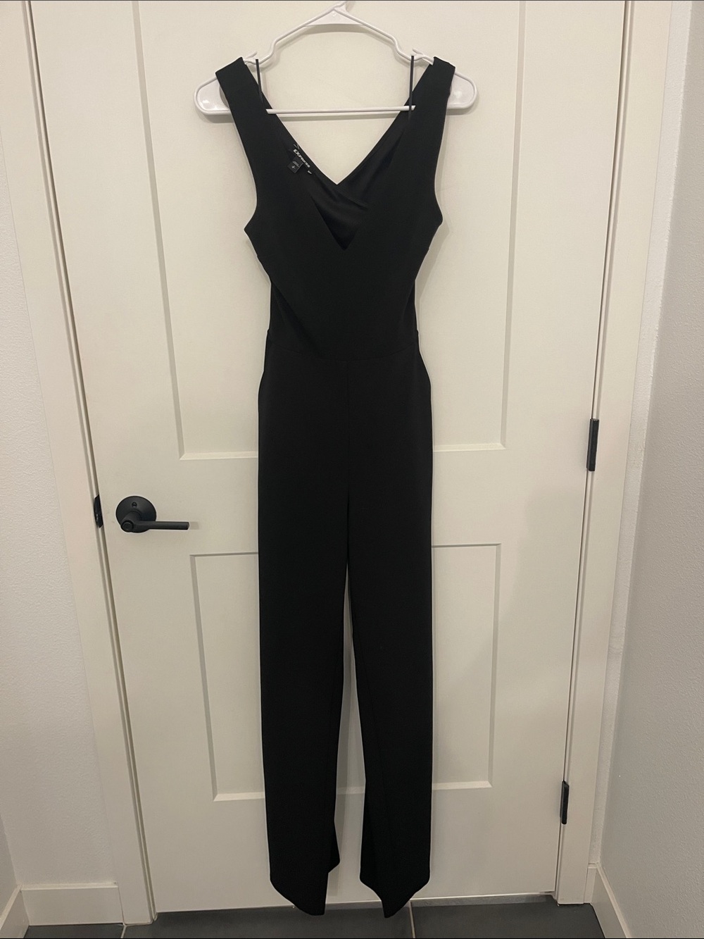 Express Black Sleeveless V-Neck Wide-Leg Jumpsuit
